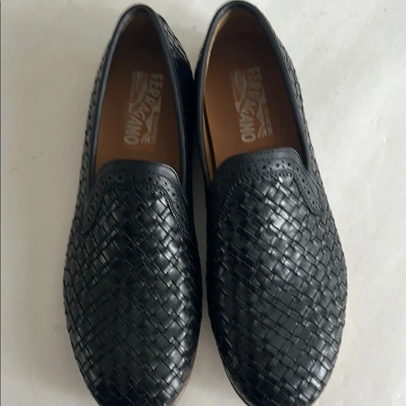 Salvatore Ferragamo | Shoes | Salvatore Ferragamo Black  display picture 2